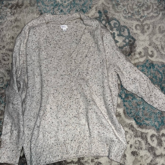 Stars Above V-neck Sweater - Picture 1 of 3